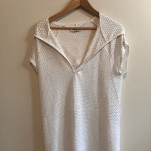 Jordan Taylor hooded bathing suit cover